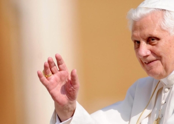 Benedicto XVI falleció en El Vaticano a los 95 años