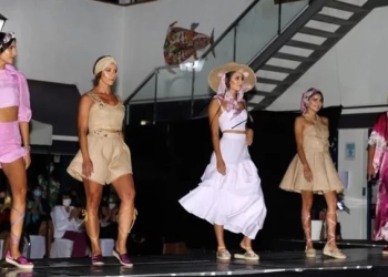 Pasarela solidaria en el Islas Malvinas