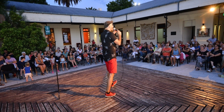 Vuelven los “Cuentos bajo la luz de la luna” al Centro Cultural Malvinas