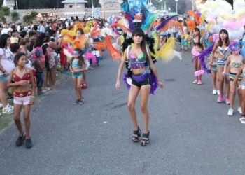 Tras un espectáculo histórico, Villa Elvira y Altos de San Lorenzo brillaron al ritmo del carnaval