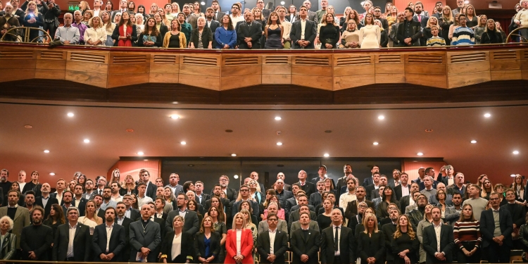 Un día histórico para el Teatro Argentino