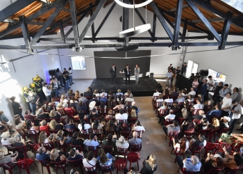 Kicillof recorrió los avances de las obras en el Río Luján